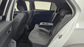 VW Golf 2.0 TDI Prestige | HUD | Адаптивен круиз | Масаж, снимка 11