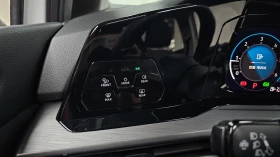 VW Golf 2.0 TDI Prestige | HUD | Адаптивен круиз | Масаж, снимка 17