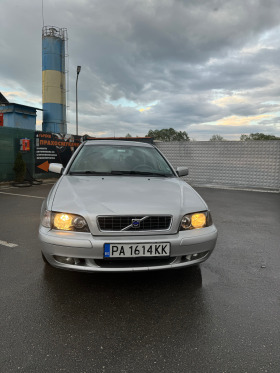 Volvo V40, снимка 1 - Автомобили и джипове - 45472413