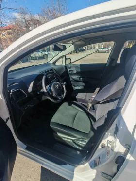 Toyota Verso S 1.4 D4D, снимка 6 - Автомобили и джипове - 53621979