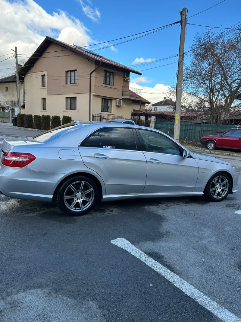 Mercedes-Benz E 250, снимка 5 - Автомобили и джипове - 49512564