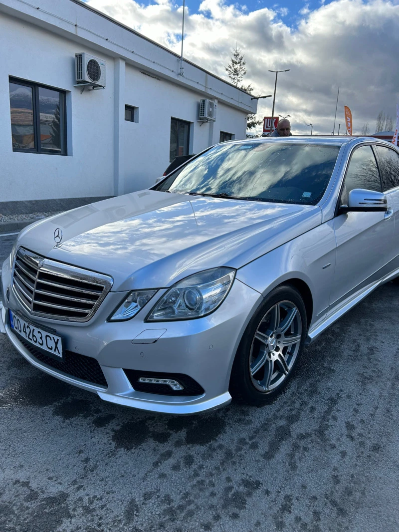 Mercedes-Benz E 250, снимка 2 - Автомобили и джипове - 49512564