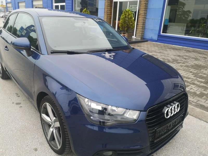 Audi A1 1.6 TDI NAVI , снимка 9 - Автомобили и джипове - 45767883