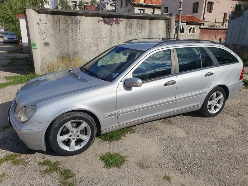 Mercedes-Benz C 200, снимка 5 - Автомобили и джипове - 47259469