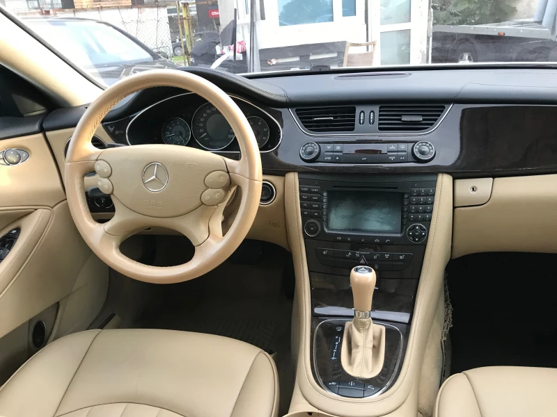 Mercedes-Benz CLS 320 CDi-224кс.AMG .paket , снимка 15 - Автомобили и джипове - 47554055