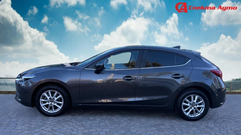 Mazda 3, снимка 2 - Автомобили и джипове - 47875969