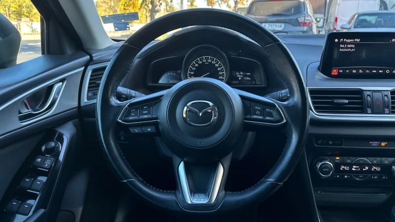 Mazda 3, снимка 12 - Автомобили и джипове - 47875969