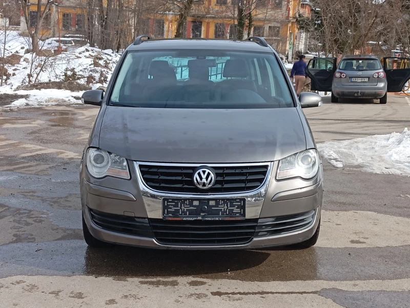 VW Touran 1.9-D-105Кс-КЛИМАТРОНИК, снимка 2 - Автомобили и джипове - 49227092