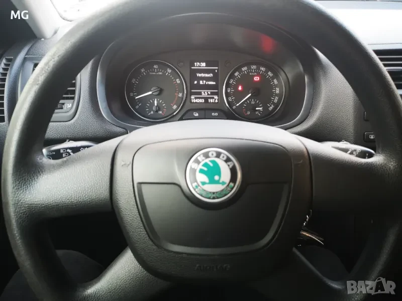 Skoda Fabia, снимка 5 - Автомобили и джипове - 54864123