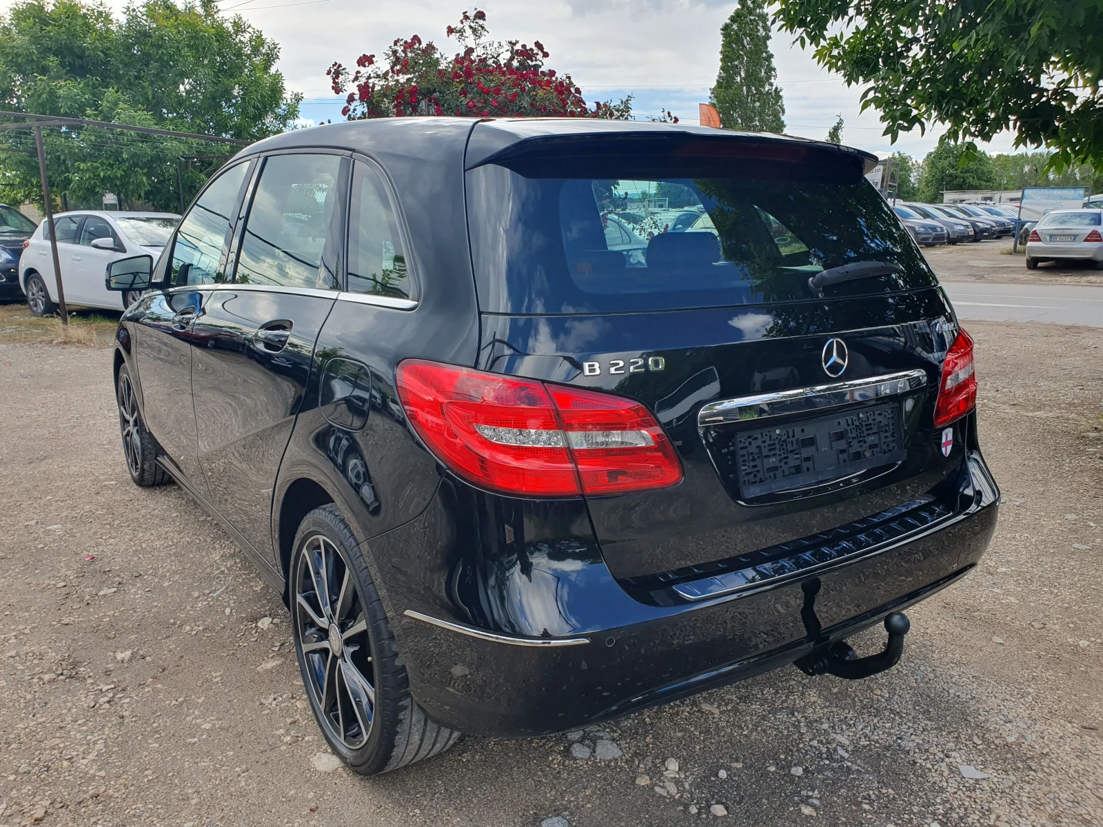 Mercedes-Benz B 220 АВТОМАТИК КОЖА NAVI LED DISTRONIC - изображение 2