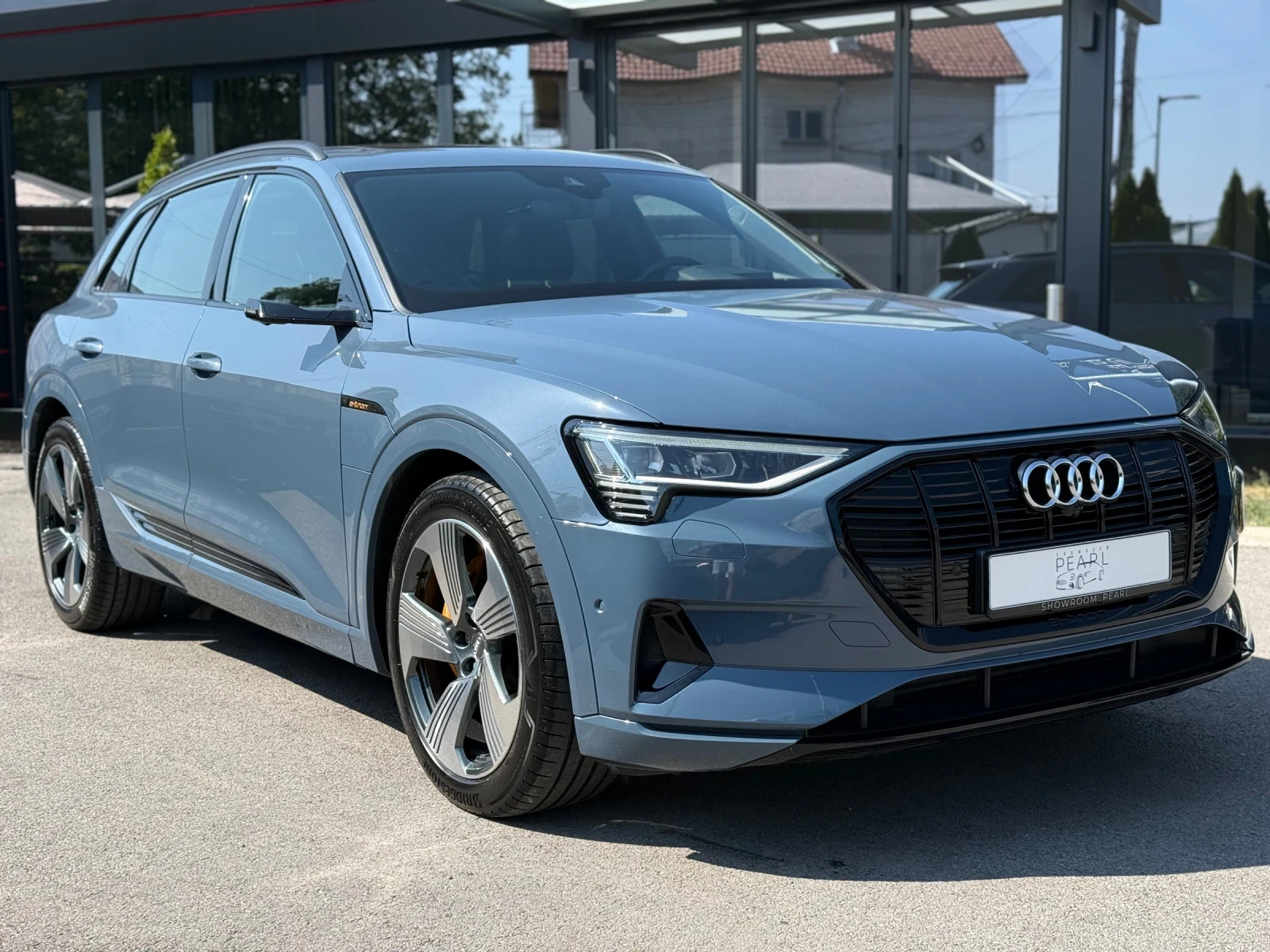 Audi E-Tron 55 quattro S-line PANO B&O 360 Matrix Memory  - изображение 3