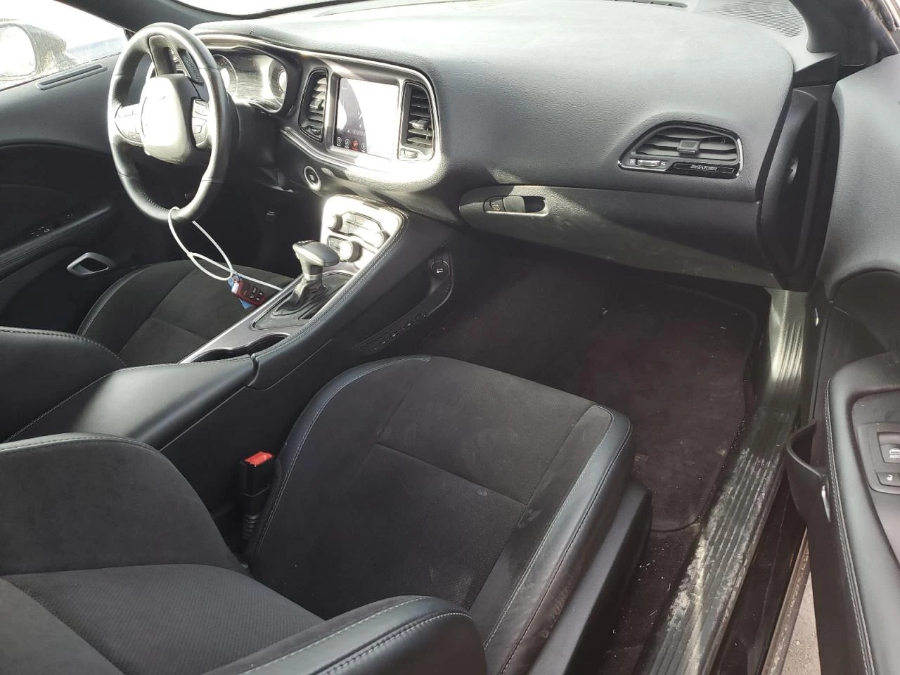 Dodge Challenger R/T 392/6.4 SRT  - изображение 8