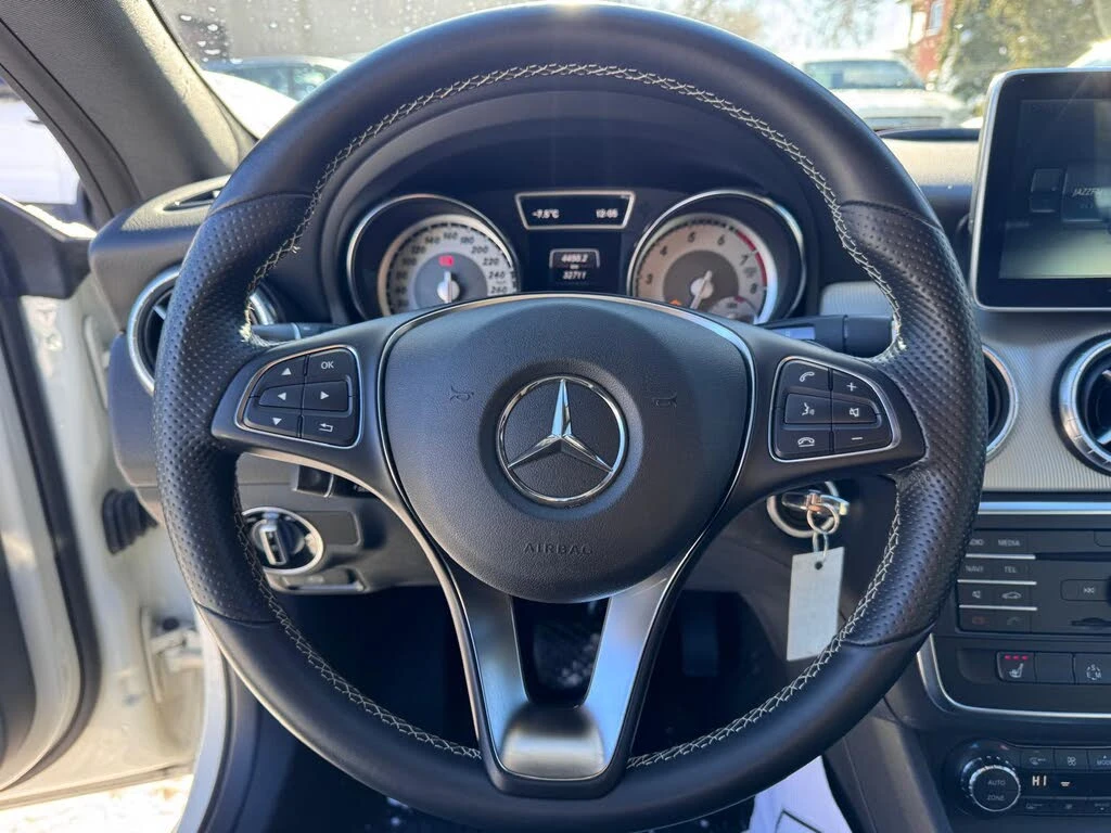 Mercedes-Benz CLA 250 CLA 250* 4MATIC* АвтоКредит* (ЦЕНА ДО БГ) - изображение 10