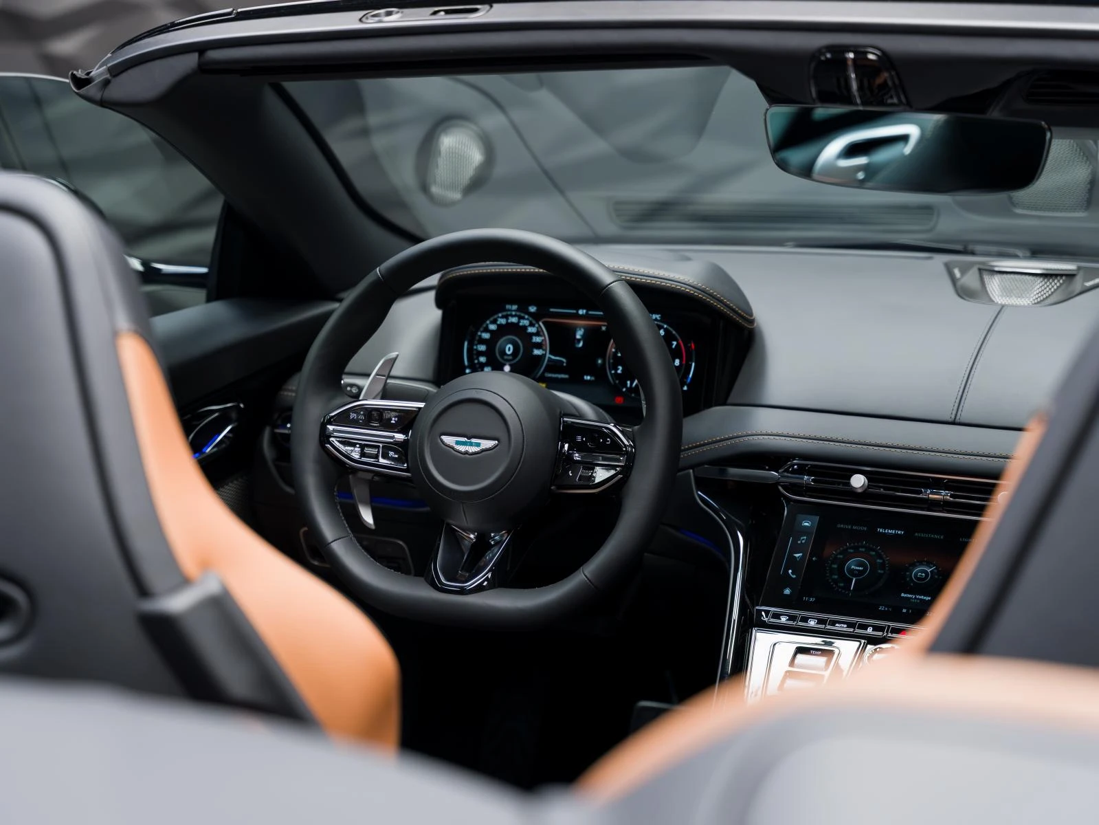 Aston Martin Други DB12 Volante* B&W* 360* Обдухв - изображение 6