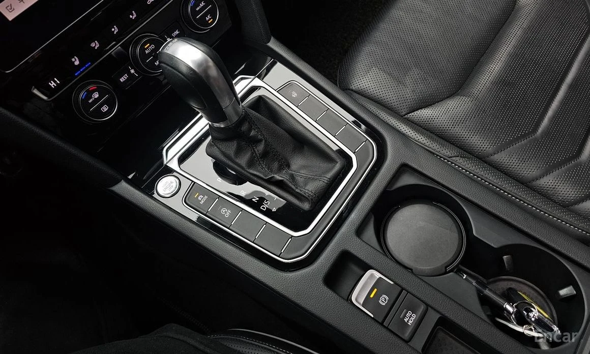 VW Arteon 2.0TDI Prestige* Sunroof* NAVI* Подгрев* Обдухване, снимка 8 - Автомобили и джипове - 54071639