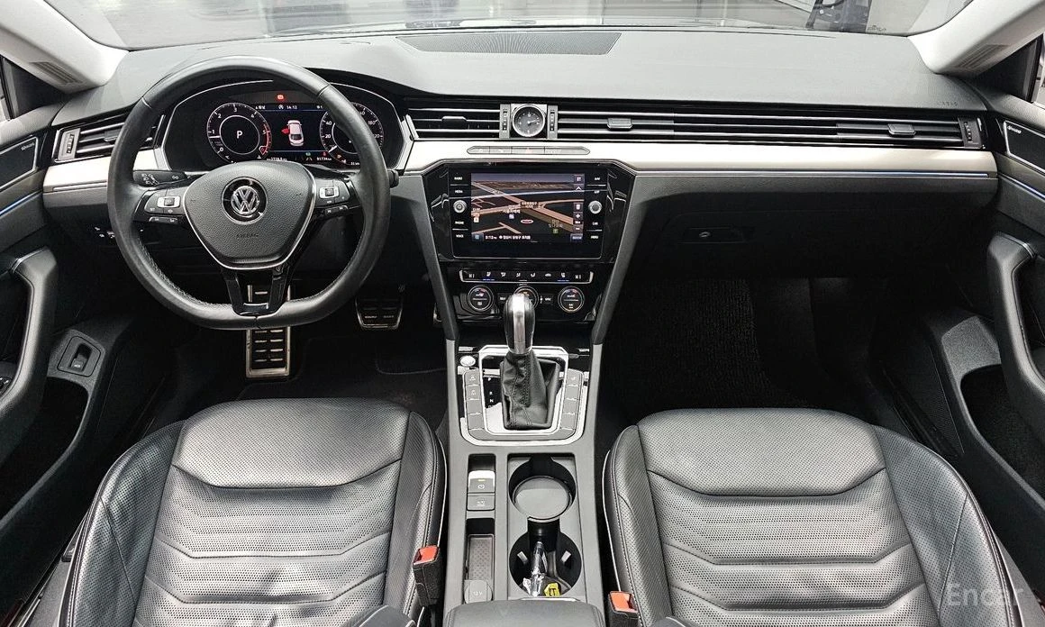 VW Arteon 2.0TDI Prestige* Sunroof* NAVI* Подгрев* Обдухване, снимка 6 - Автомобили и джипове - 54071639