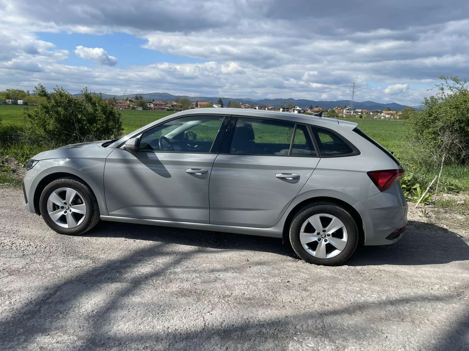 Skoda Scala, снимка 3 - Автомобили и джипове - 54456838