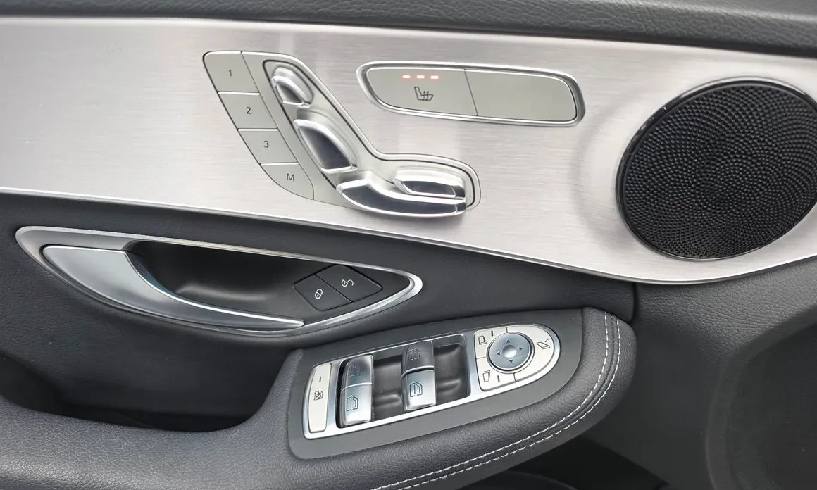 Mercedes-Benz C 200 C-CLASS, снимка 14 - Автомобили и джипове - 54643765