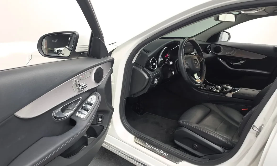 Mercedes-Benz C 200 C-CLASS, снимка 5 - Автомобили и джипове - 54643765