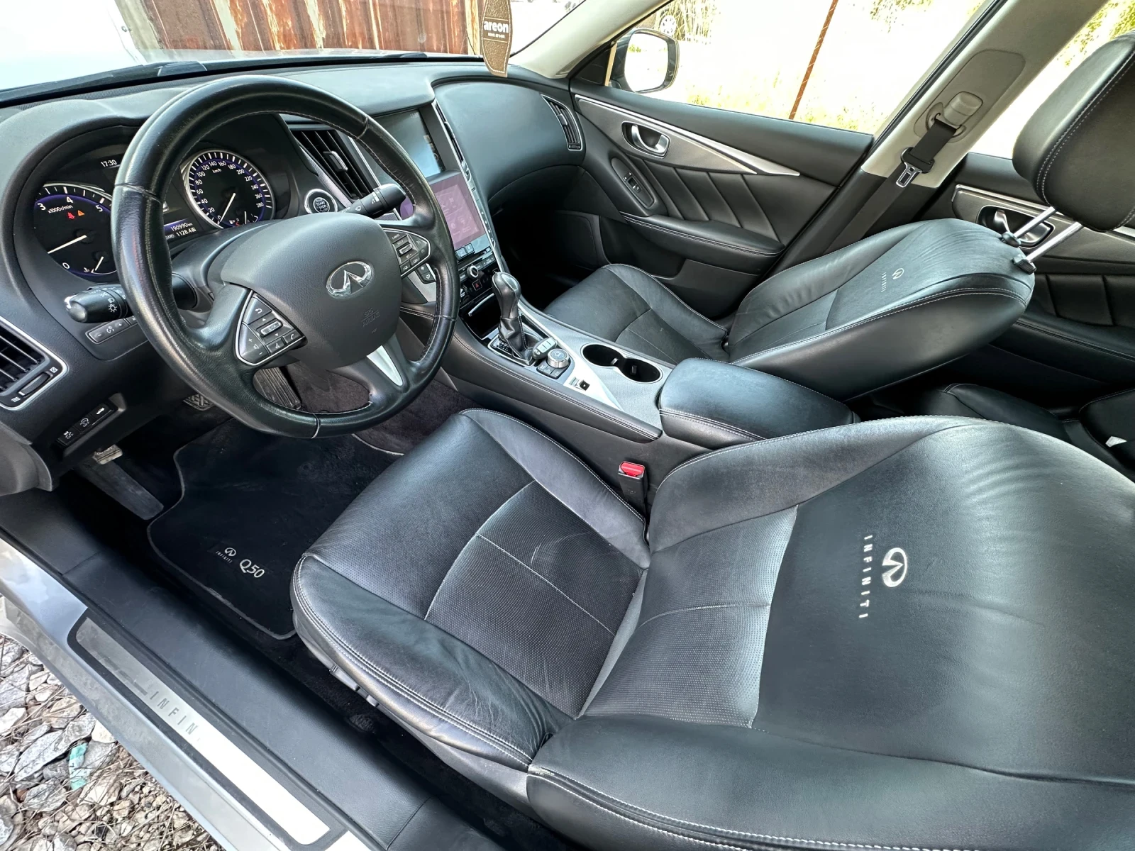 Infiniti Q50, снимка 11 - Автомобили и джипове - 54753144