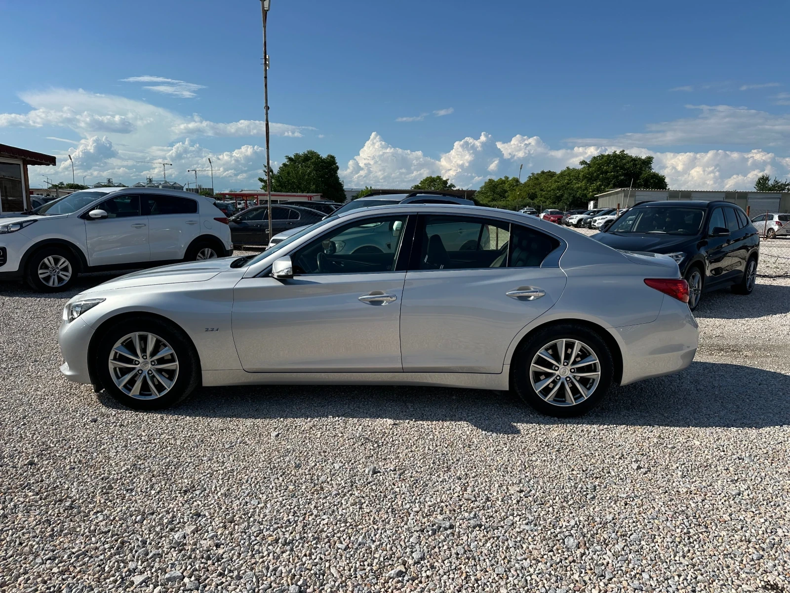 Infiniti Q50, снимка 4 - Автомобили и джипове - 54753144
