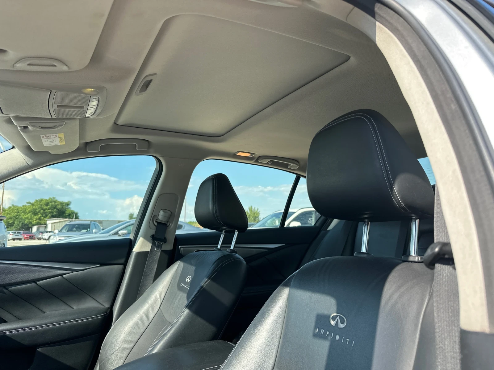 Infiniti Q50, снимка 17 - Автомобили и джипове - 54753144