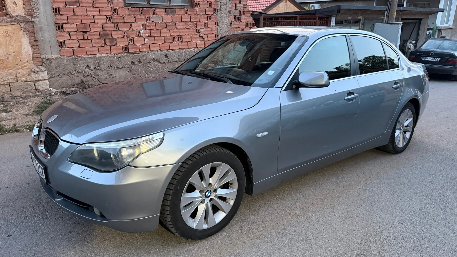 BMW 530