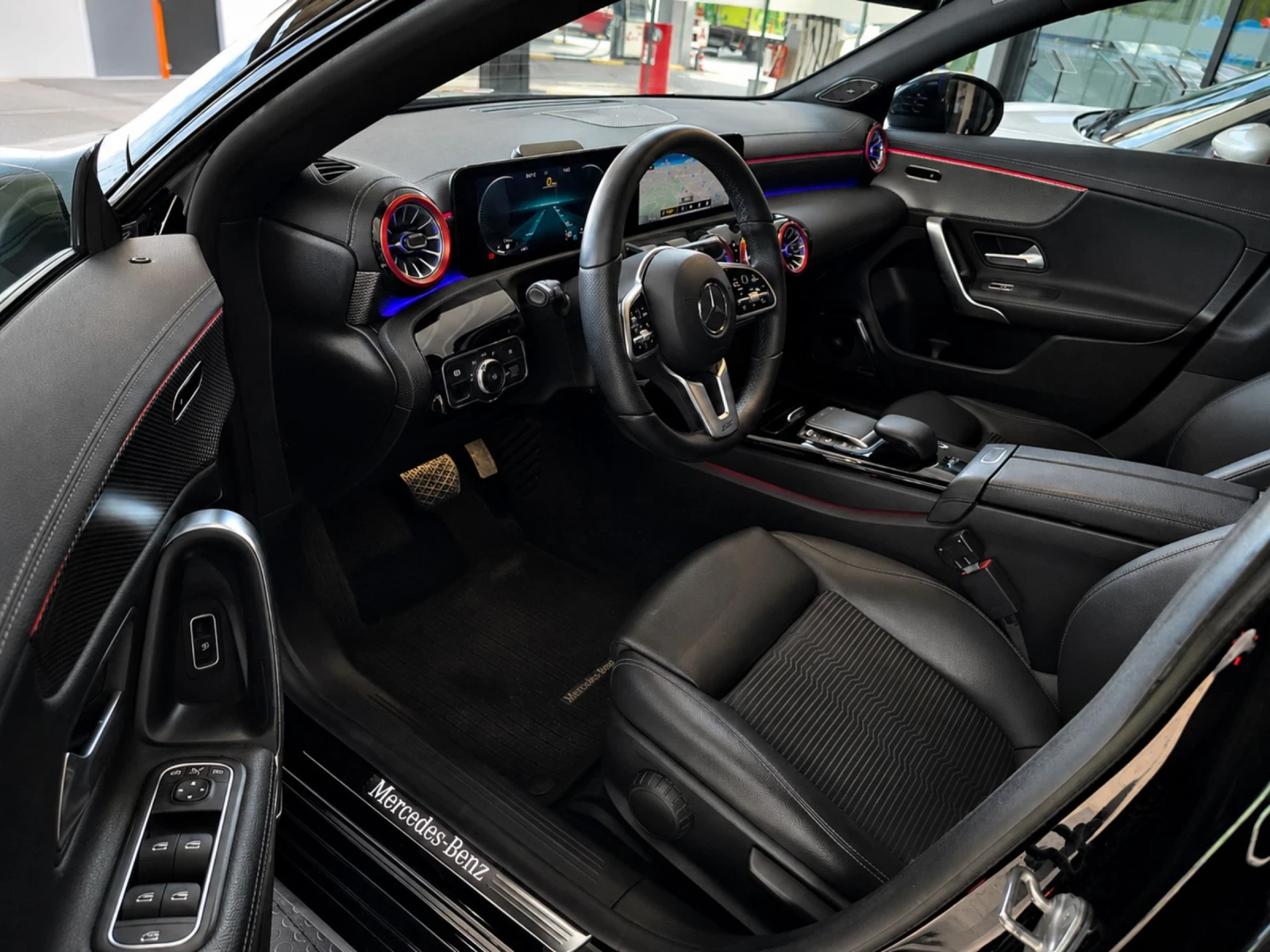 Mercedes-Benz CLA 220 220d Limited Edition 245hp 8G| AMBIENT| LED| CAMER, снимка 9 - Автомобили и джипове - 55249149