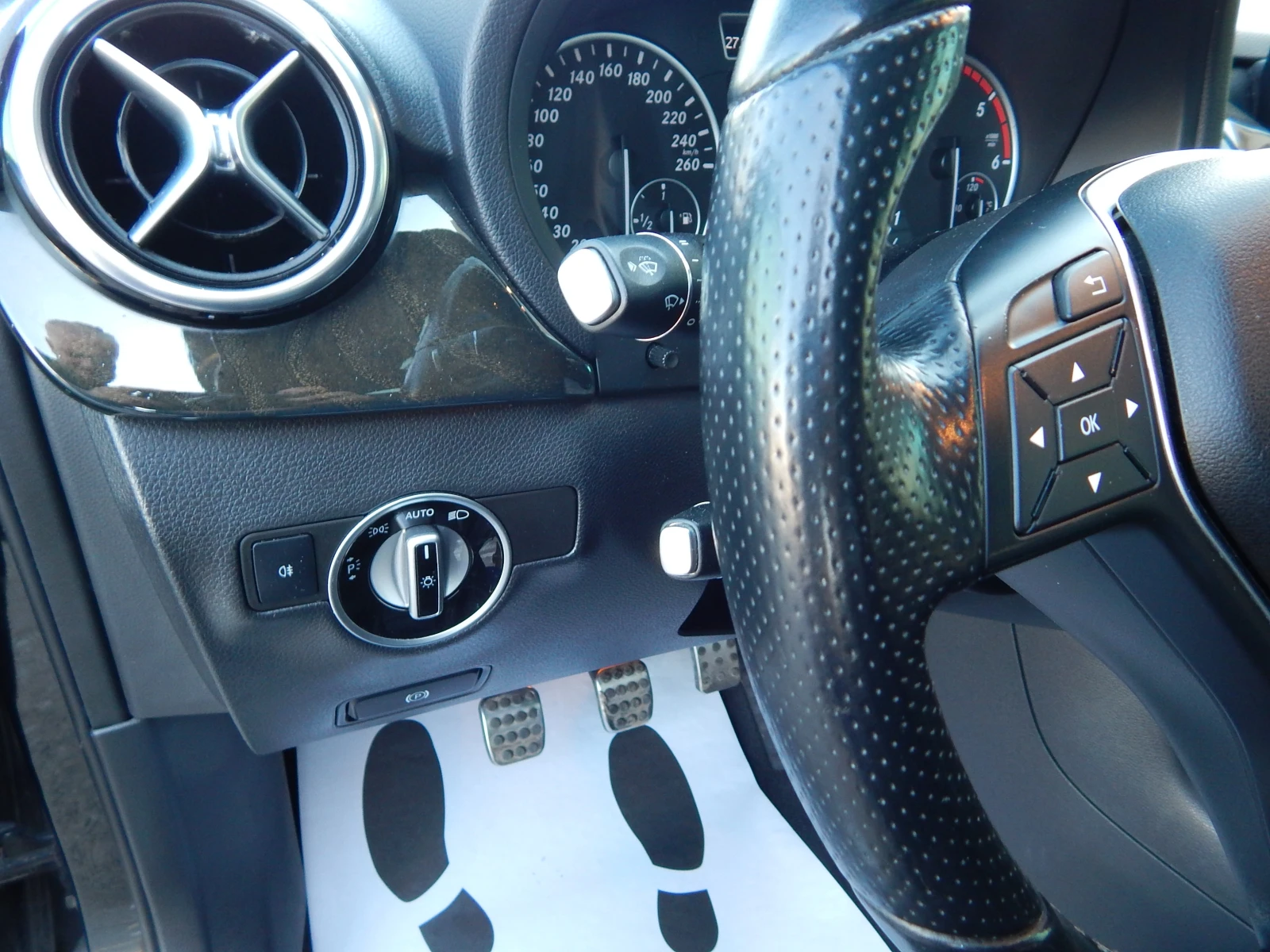 Mercedes-Benz B 200 FULL AMG, снимка 10 - Автомобили и джипове - 55365367