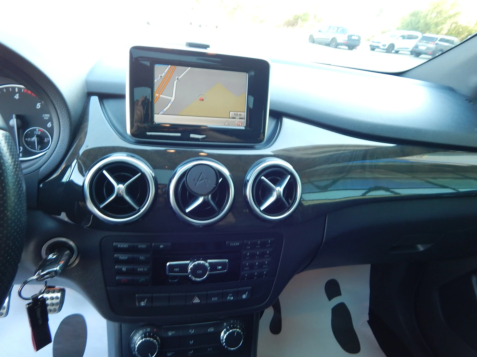 Mercedes-Benz B 200 FULL AMG, снимка 17 - Автомобили и джипове - 55365367