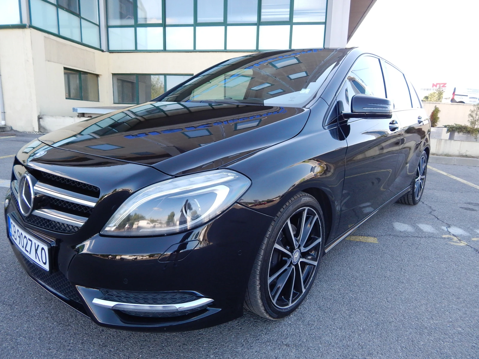 Mercedes-Benz B 200 FULL AMG