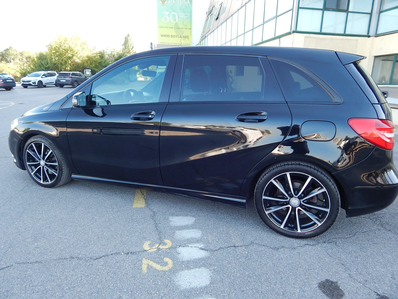 Mercedes-Benz B 200 FULL AMG, снимка 8 - Автомобили и джипове - 55365367