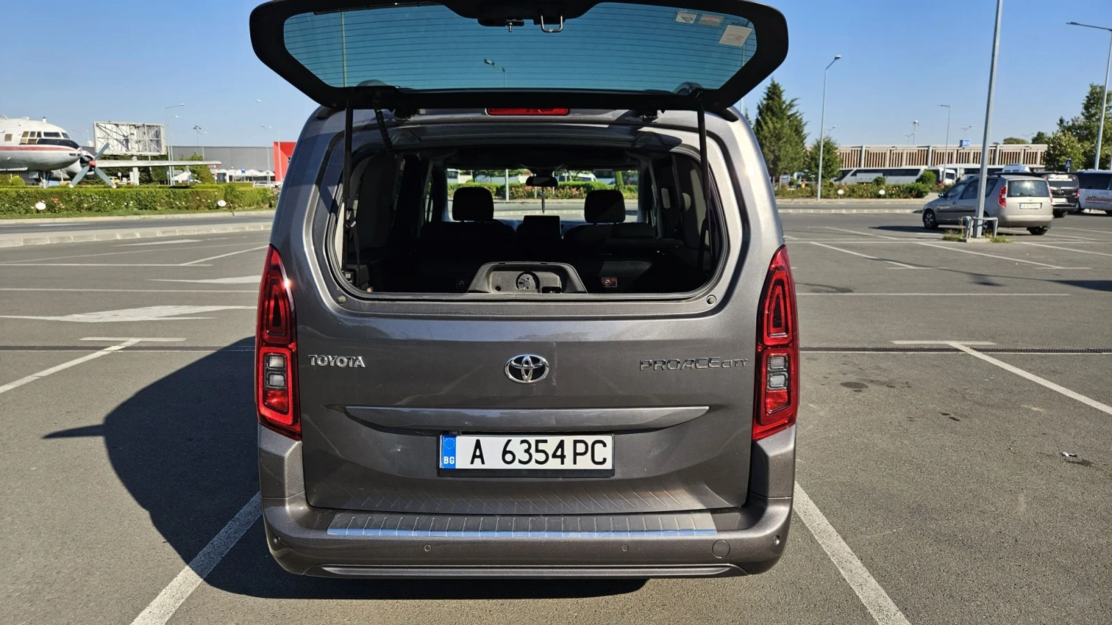 Toyota Proace City Verso 1.2- TURBO -130кс - Седем местна, снимка 3 - Автомобили и джипове - 55450758