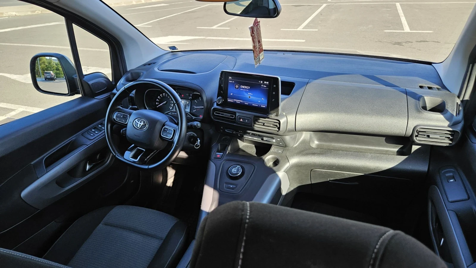 Toyota Proace City Verso 1.2- TURBO -130кс - Седем местна, снимка 16 - Автомобили и джипове - 55450758