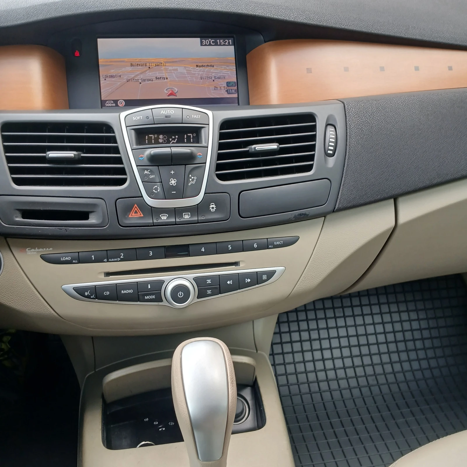 Renault Laguna АВТОМАТИК - ИНИЦИАЛЕ , снимка 13 - Автомобили и джипове - 55601485