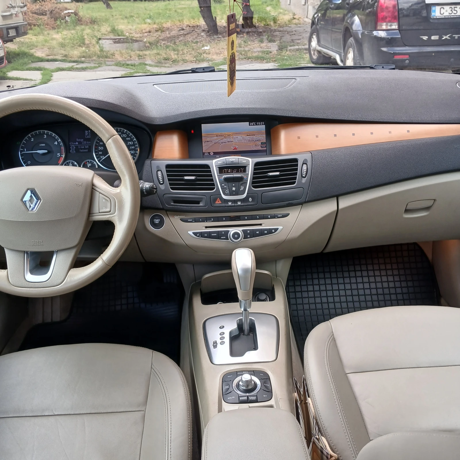 Renault Laguna АВТОМАТИК - ИНИЦИАЛЕ , снимка 11 - Автомобили и джипове - 55601485