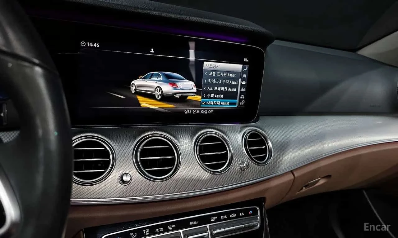 Mercedes-Benz E 300 AMG-LINE| BURMESTER| ОБДУХВАНЕ| HUD| 360| , снимка 14 - Автомобили и джипове - 55642252