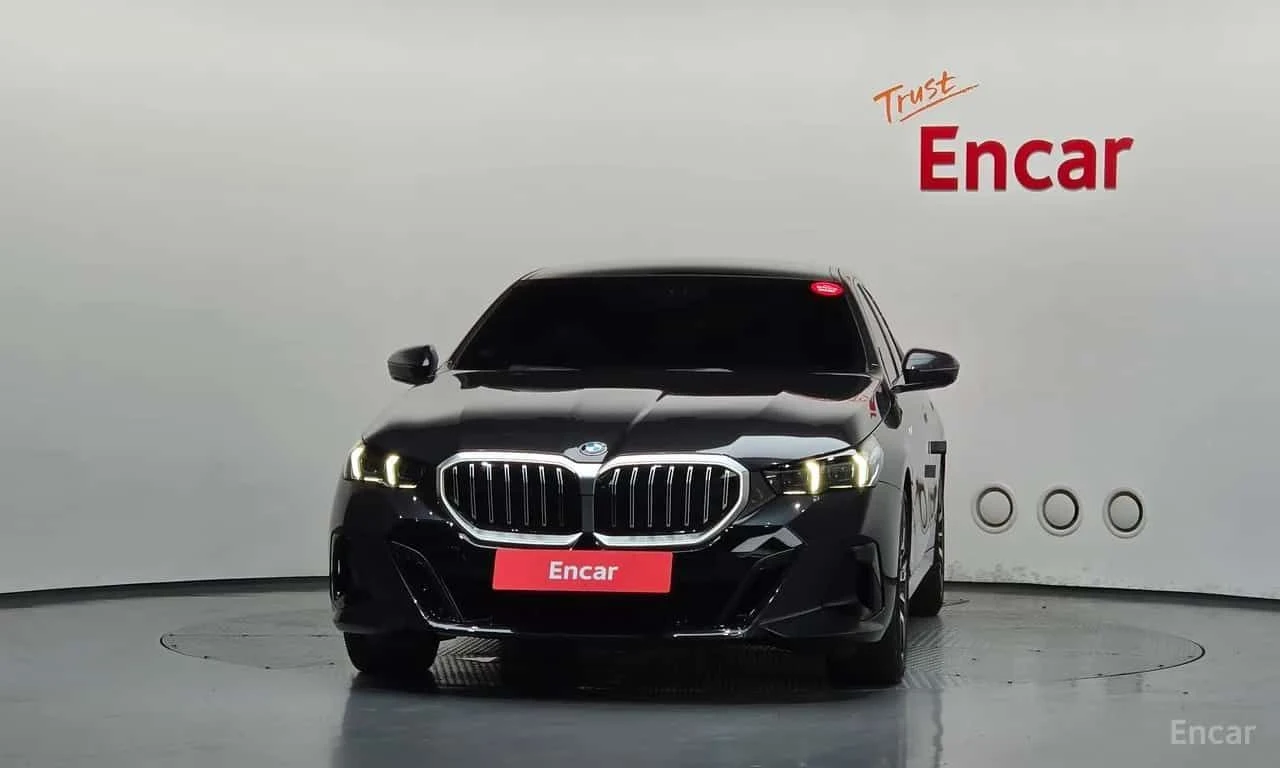 BMW 530 530i xDrive M Sport, снимка 3 - Автомобили и джипове - 55663900