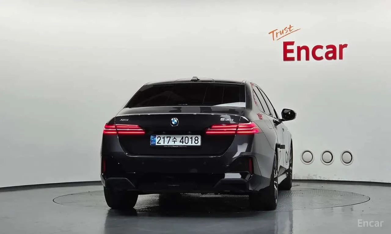 BMW 530 530i xDrive M Sport, снимка 4 - Автомобили и джипове - 55663900