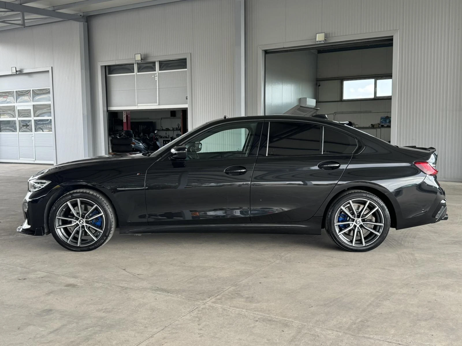 BMW 330 258ps* XDrive* M-paket* НАВИ* КОЖА* КАМЕРА* , снимка 2 - Автомобили и джипове - 55924474