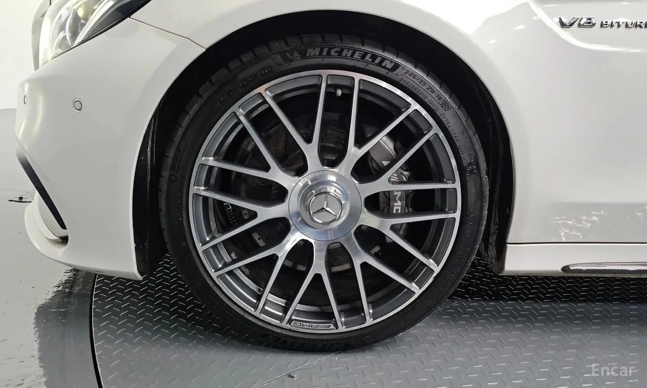 Mercedes-Benz C 63 AMG * CARBON* AMG PERFORMANCE EXHAUST* ФИКСИРАНА ЦЕНА*, снимка 5 - Автомобили и джипове - 56130998