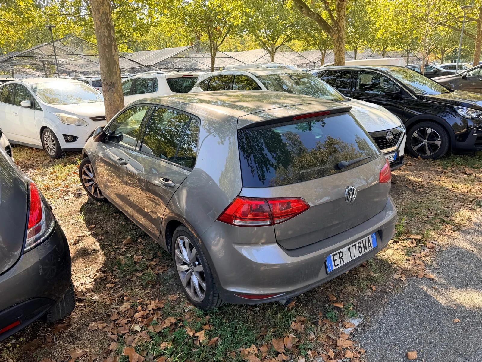 VW Golf (КАТО НОВА), снимка 3 - Автомобили и джипове - 56301201