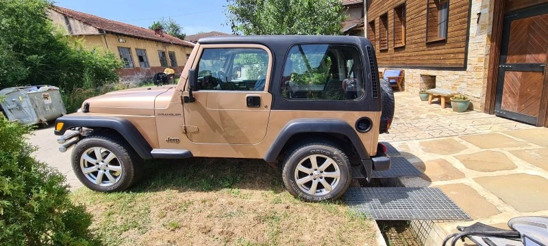 Jeep Wrangler, снимка 4 - Автомобили и джипове - 46472940