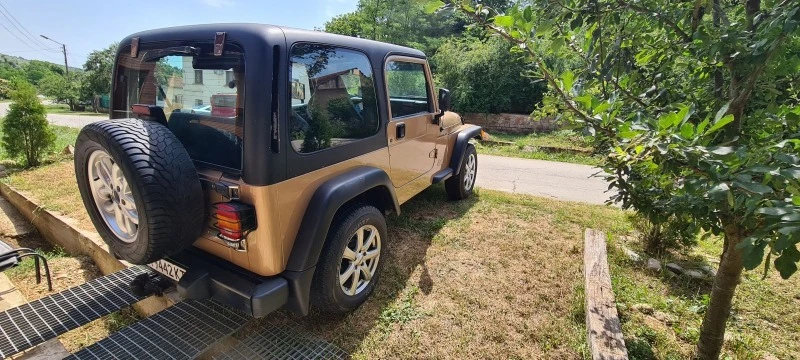 Jeep Wrangler, снимка 6 - Автомобили и джипове - 46472940