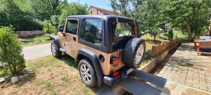 Jeep Wrangler, снимка 5 - Автомобили и джипове - 46472940