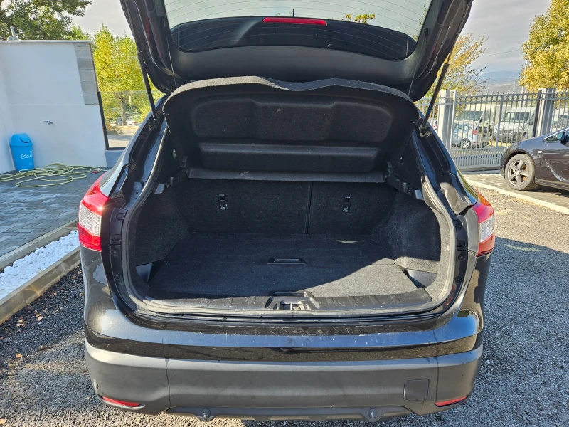 Nissan Qashqai 1.5TDCI , снимка 16 - Автомобили и джипове - 47528671