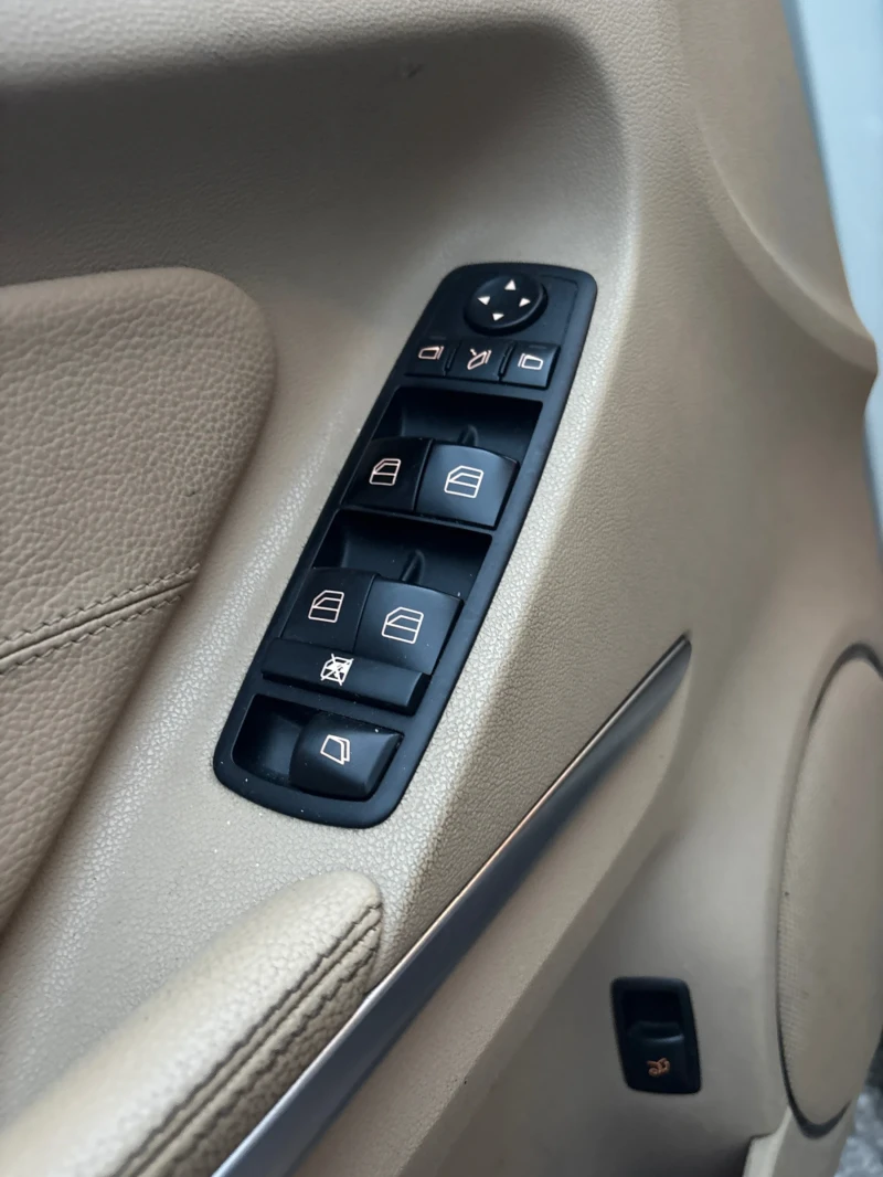 Mercedes-Benz GL 550, снимка 10 - Автомобили и джипове - 52007702