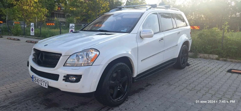 Mercedes-Benz GL 550, снимка 12 - Автомобили и джипове - 52007702