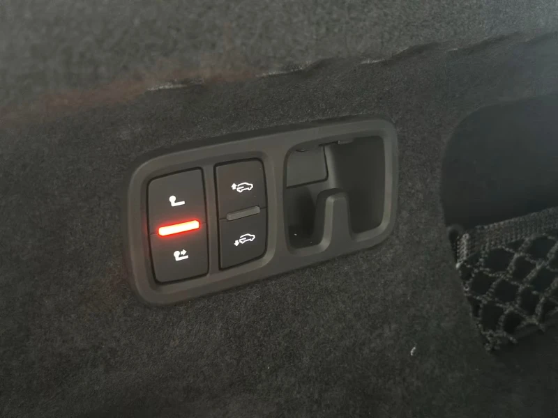 Audi SQ8  4.0 TFSI quattro/ FACELIFT/ PANO/ CAMERA/ HUD/ , снимка 17 - Автомобили и джипове - 52248779