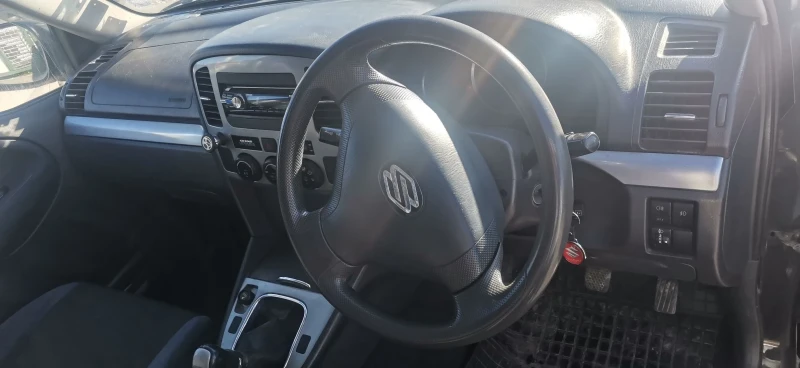 Suzuki Grand vitara 2.0 бензин/газ, снимка 5 - Автомобили и джипове - 52773630